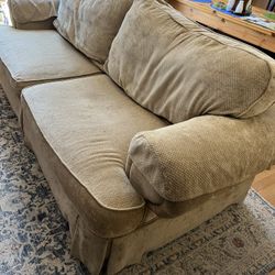 FREE Bassett 89” Sofa/Loveseat