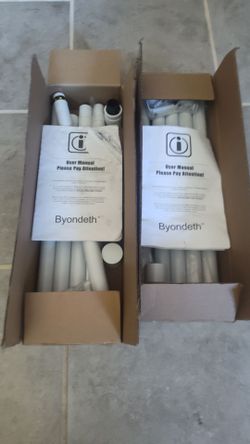 Window curtain rod Open box