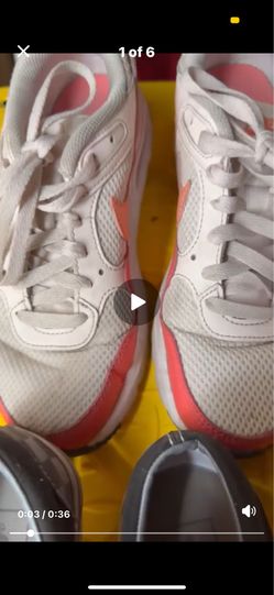 Women’s Nike sneakers Size 6