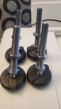 Swivel Leveling Mount With Cushion 