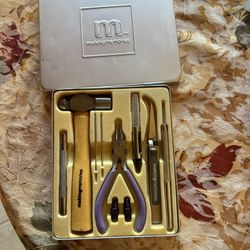 Making memories tool kit scrapbooking