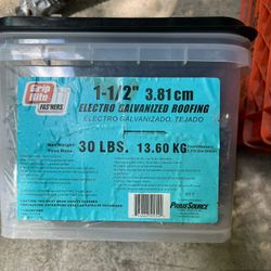1-1/2" 3.81 cm ELECTRO GALVANIZED ROOFING NAILS APPROXIMATELY 20-25 POUNDS