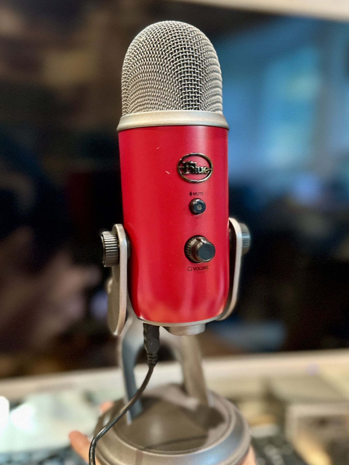 Blue Yeti USB Condenser Microphone RED