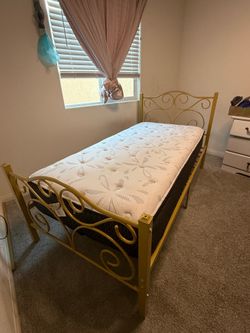 Twin bed WITH mattress