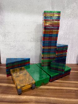 90+ piece magna-tiles building block set