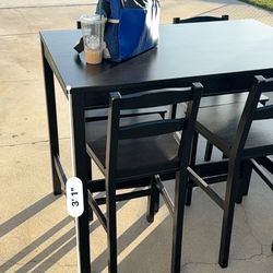 Table 4 Chairs / Mesa 4 Sillas / Comedor