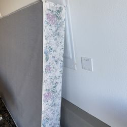 Queen Spring Box