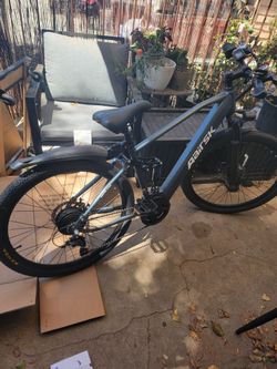 Electric Bicycle 25mph Up to 45 miles range