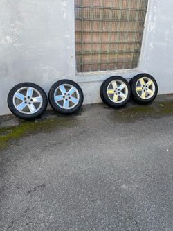 Dodge Avenger rims and snow tires