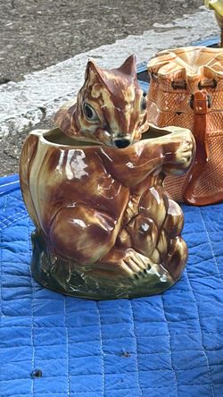 Squirrel cookie jar