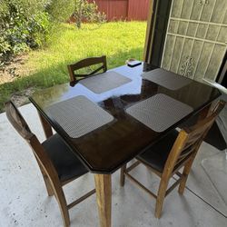 Table With 3 Chairs