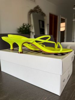 Schutz Leather Kitten Heel Sandals-  in Fresh Green / Lime – SIZE 7 Like New