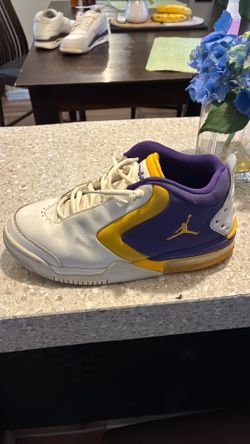 Jordans shoe size 8.5