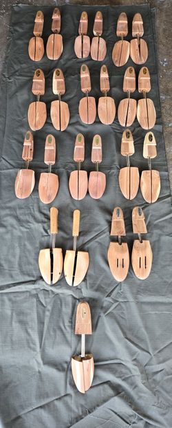 Cedar Wood Shoe Tree