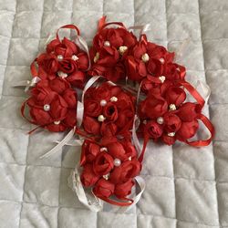8 Boutonnières 