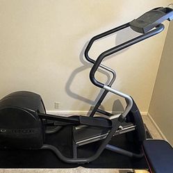 🚨 Price Drop!  Precor EFX 5.21i Elliptical Crosstrainer