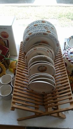Sunflower Dishware Arrangements