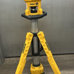 Dewalt 20v Tripod Light 
