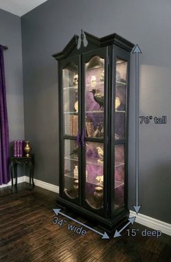 Vtg. Display cabinet in Gothic style