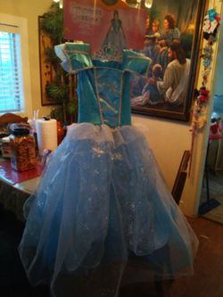 Medium for size 5-7 years princess