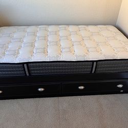 Twin beds - Set Of Two- w/ 2 Large Storage Drawers
