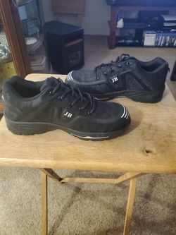 Industructable Work Shoes. Size 9.5 Steel Toe