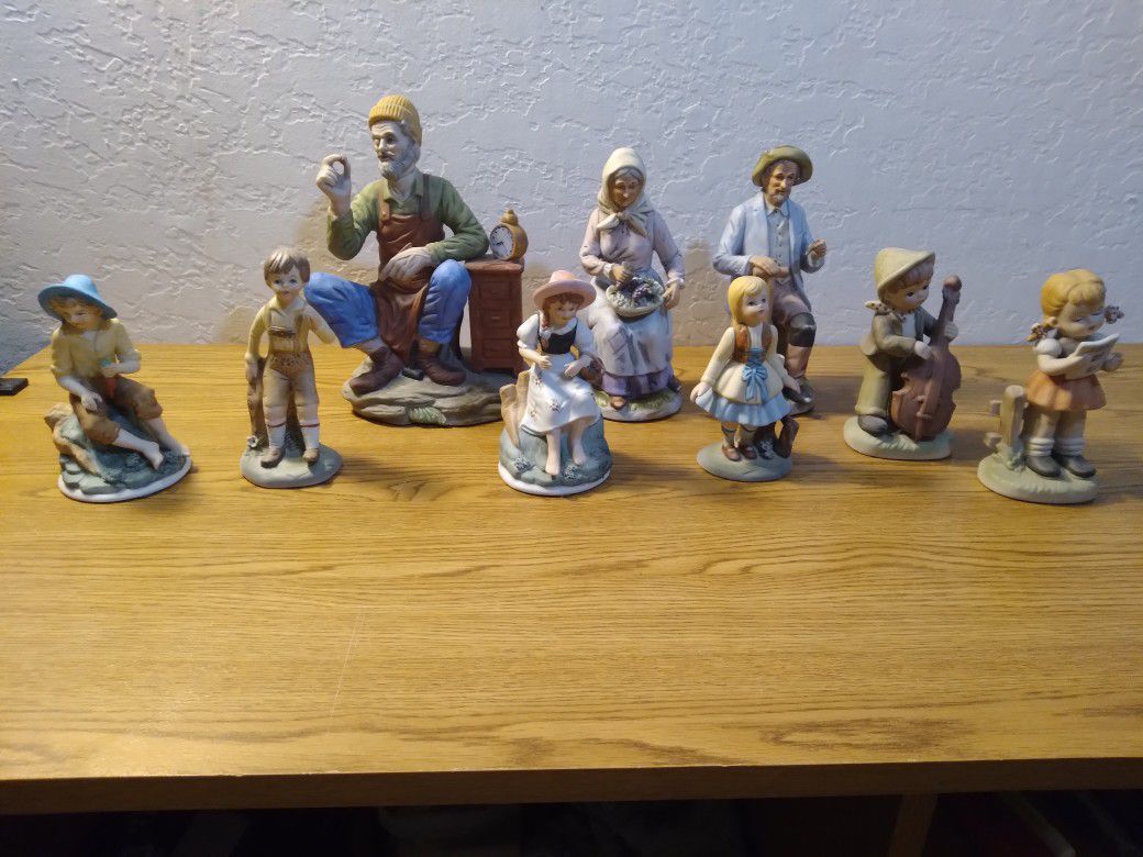 Nine Figurines With Two Angels 