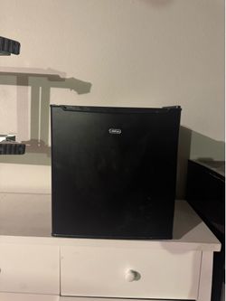 Blk Mini Fridge