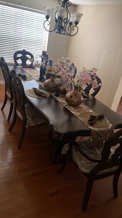 Dinning table
