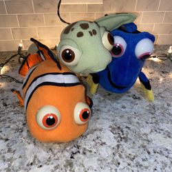Disney finding nemo collection all for $25 in great condition 12 “ plush