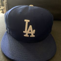 LA Dodgers New Era Fitted Hat (Size 7 3/8)