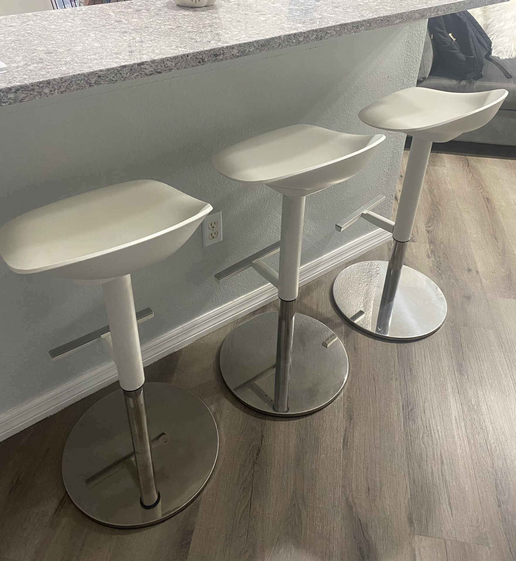 Bar/counter Stools