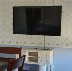 65" LG Smart TV BUNDLE - 4K UHD with Full-Motion Articulating Wall Mount
