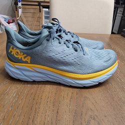 Hoka Clifton 8