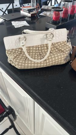 2 Women  Purses 