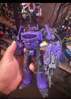 Transformers studio series shockwave