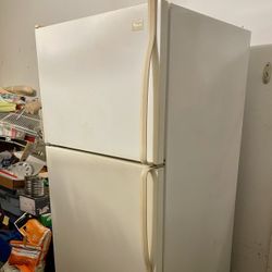 Whirlpool Top Freezer Refrigerator 