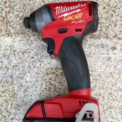 Milwaukee M18 Impact Driver with 2.0 battery
