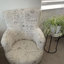Almost Brand New Luxury 360 Degree Swivel Sofa Chair With Perfect Condition 