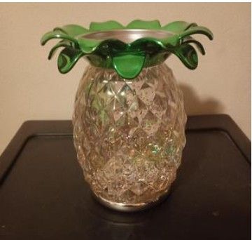 Bath & body works light up pineapple candle holder