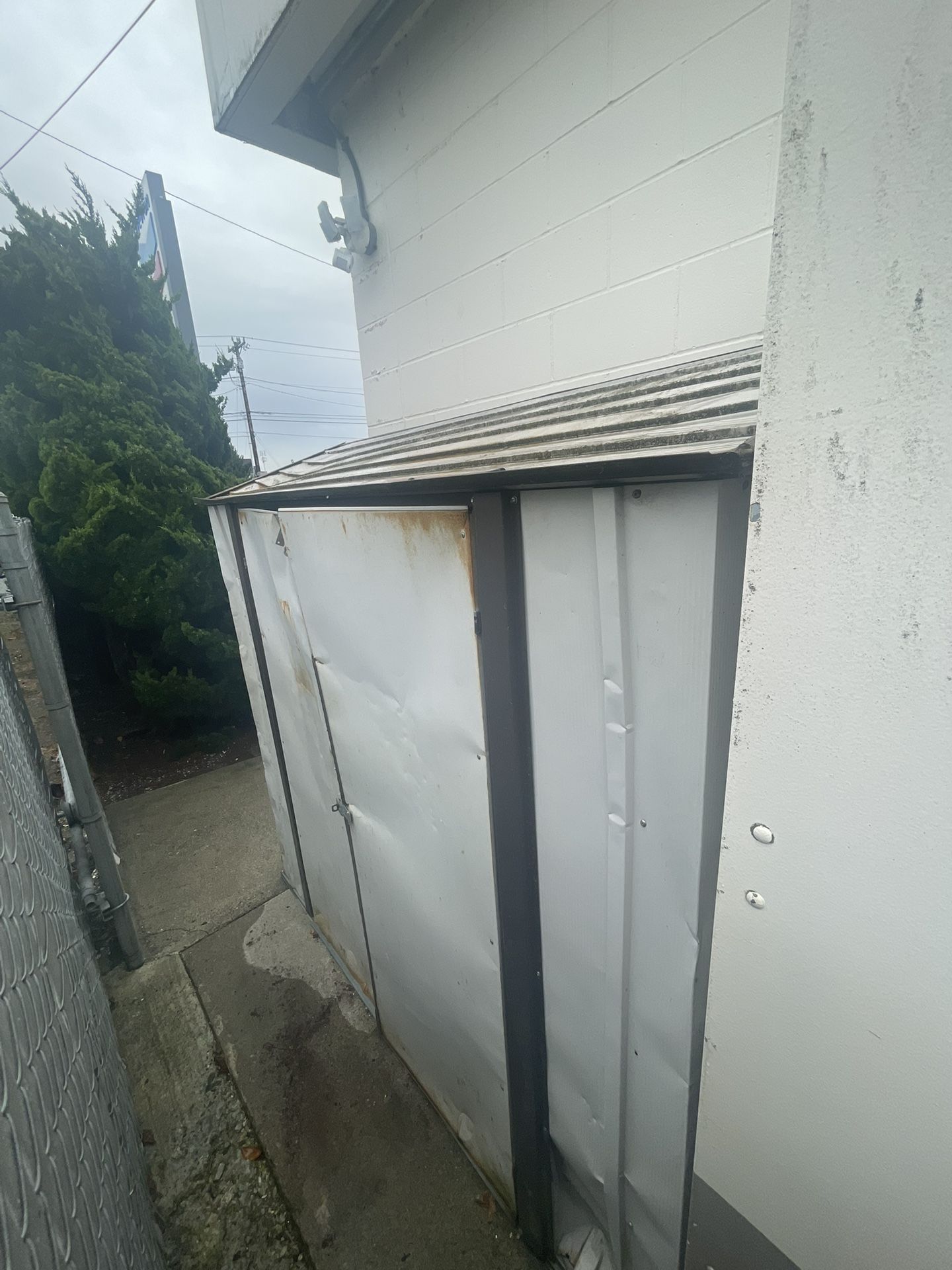 FREE Outdoor Metal Storage Shed