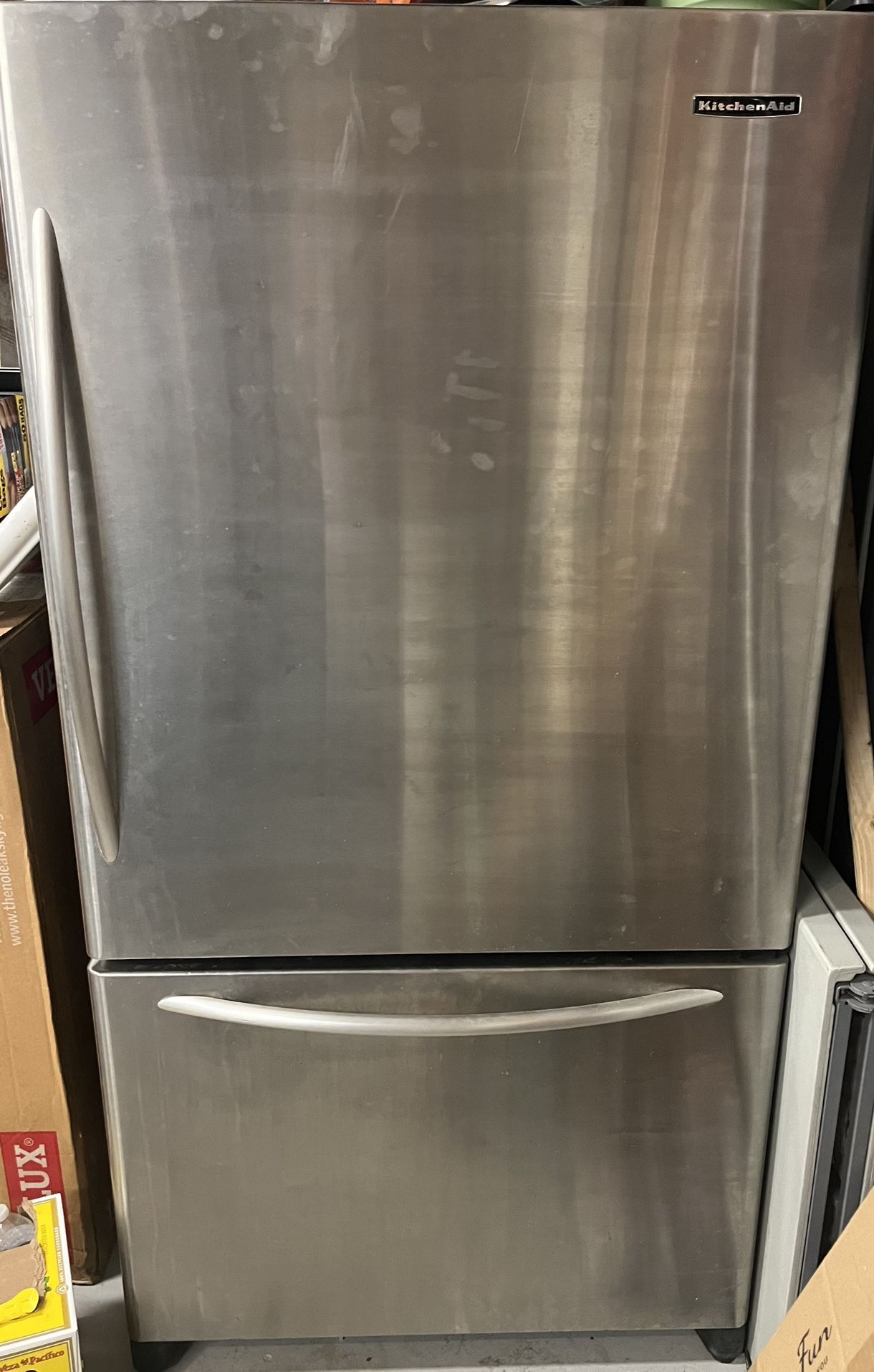 Refrigerator