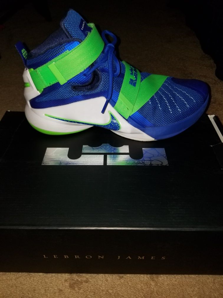 Lebron soldier 9 shoes