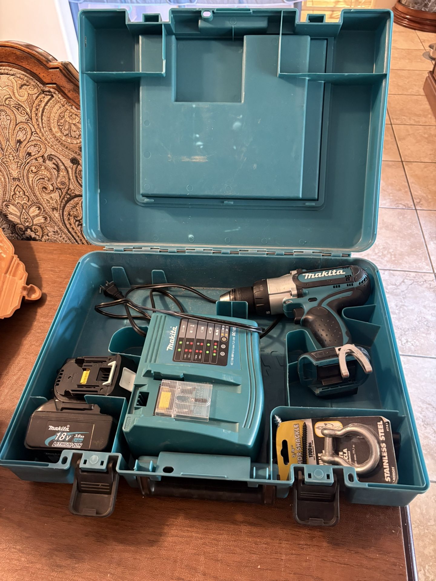 Makita Drill With Case Two Batteries And Charger