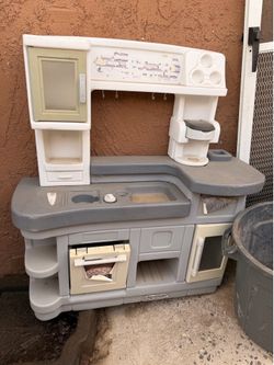 Plastic Kids Play Kitchen