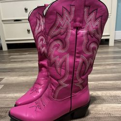 HOT PINK W COWBOY BOOTS