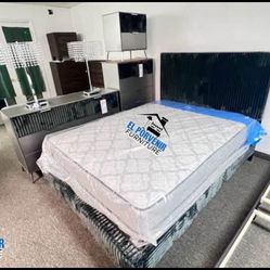 Juego De Cuarto Queen En Oferta SIN COLCHÓN 