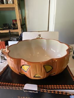 Harry & David Ceramic Pumpkin Bowl  With Ghosts