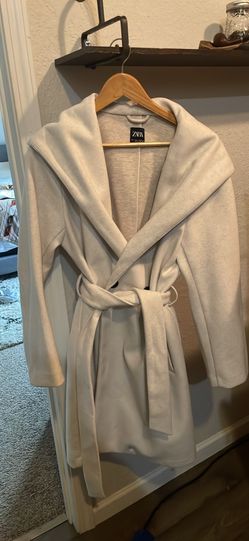 Women’s Zara Coat Size Large