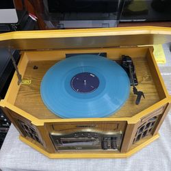 Sylvania SRCD823 Turntable, Record Player/CD/Radio 